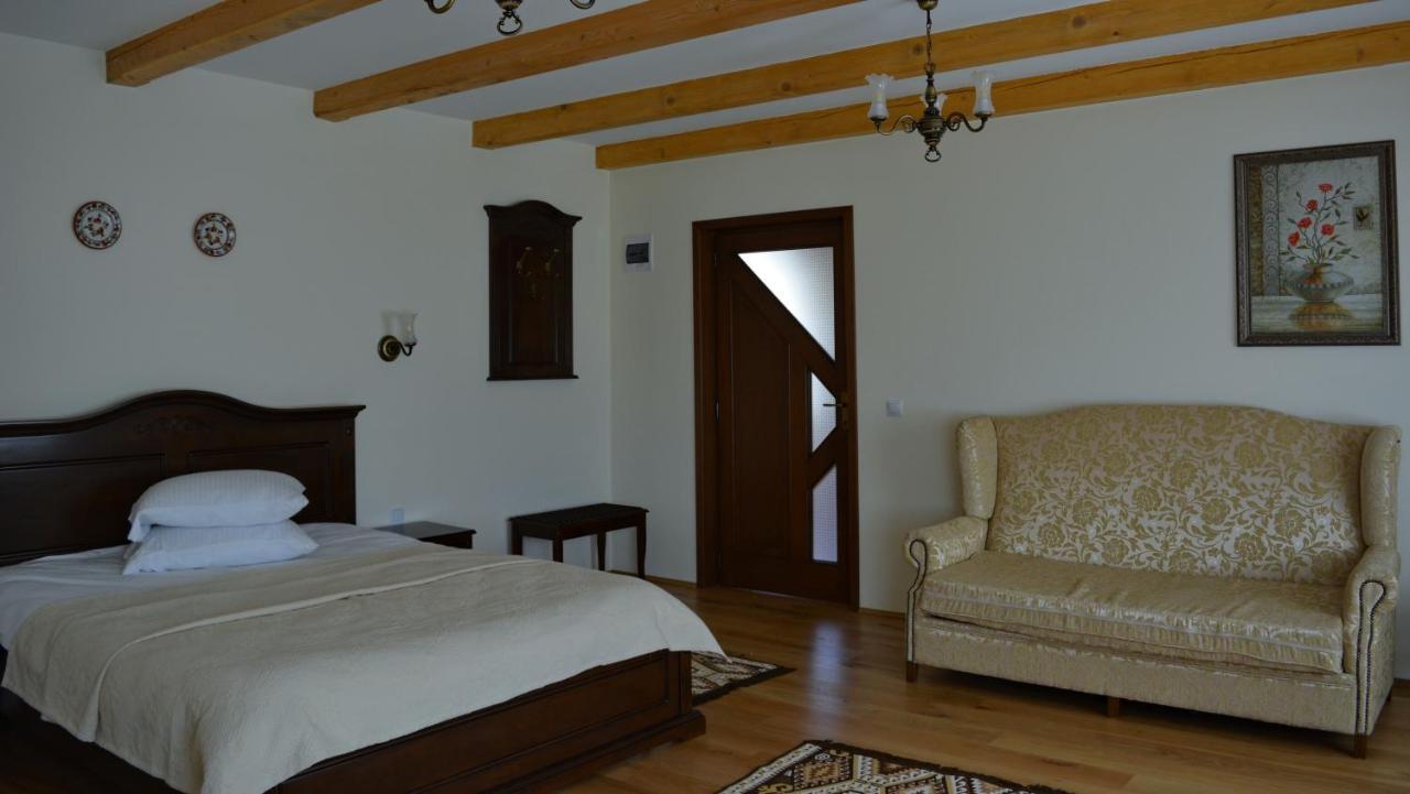 Pensiunea Valea Muntelui Birsana Exterior photo
