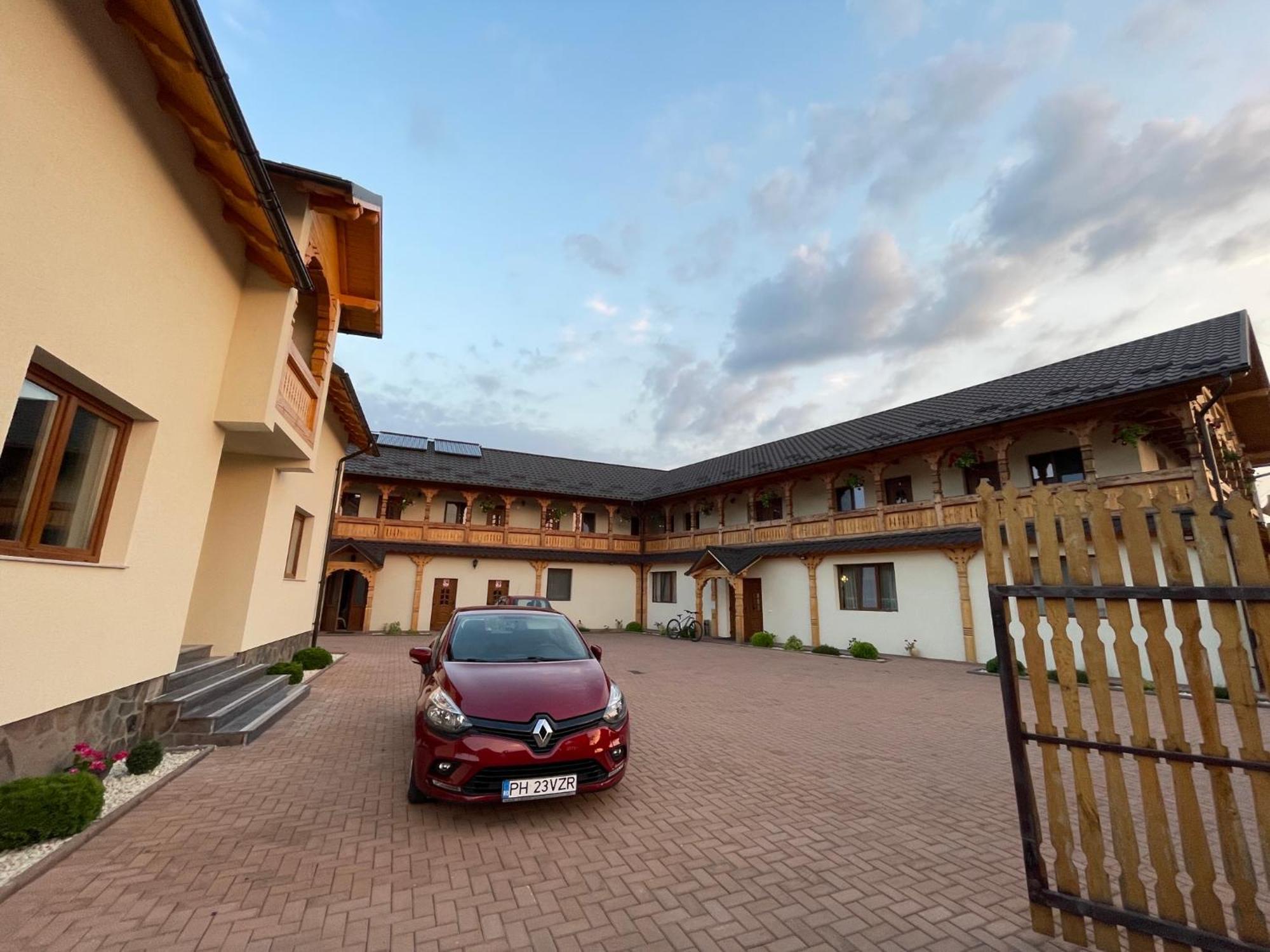 Pensiunea Valea Muntelui Birsana Exterior photo
